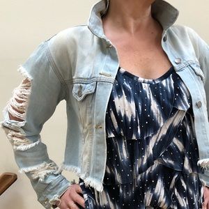 Women’s cropped denim jacket